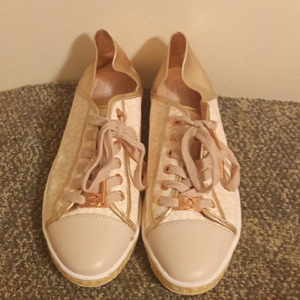 Michael Kors slide Lace Up Sneakers Size 8